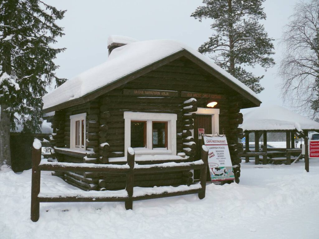 The Roosevelt Cottage was het eerste gebouw in kerstdorp Santa's Village in Rovaniemi, Finland