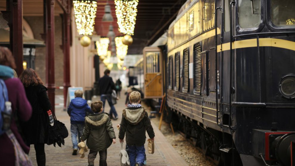 Perron Maliebaan station - Winterstation kerstmarkt - Het Spoorwegmuseum Utrecht - Let it snow