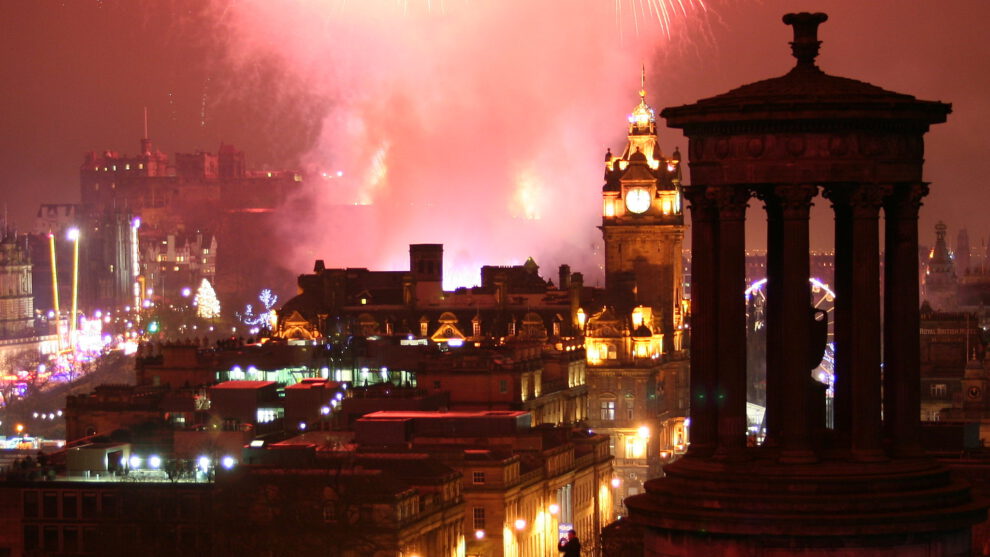 Hogmanay oudjaar nieuwjaar oud & nieuw Schotland traditie winterfeest