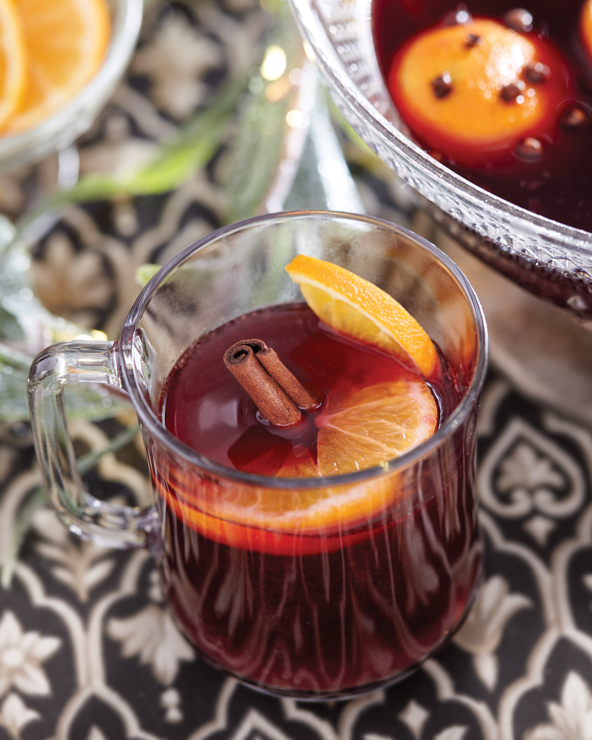 In het kerstkookboek Harry Potter Official Christmas Cookbook staat een recept voor mulled wine oftewel glühwein of bisschopswijn